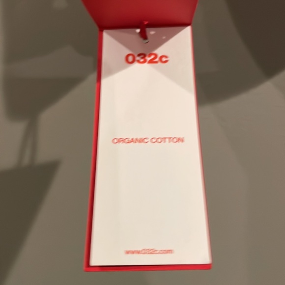 RARE LIMITED EDITION O32C MAGAZINE “GULITY” WHITE TEE - Picture 7 of 7